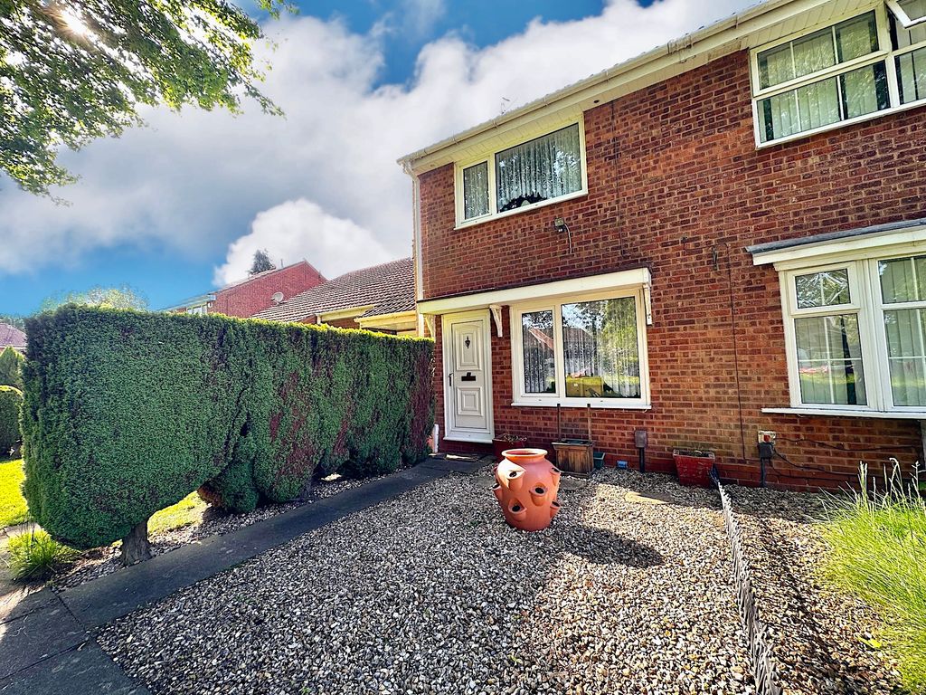 2 bed terraced house for sale in Weyhill Close, Pendeford