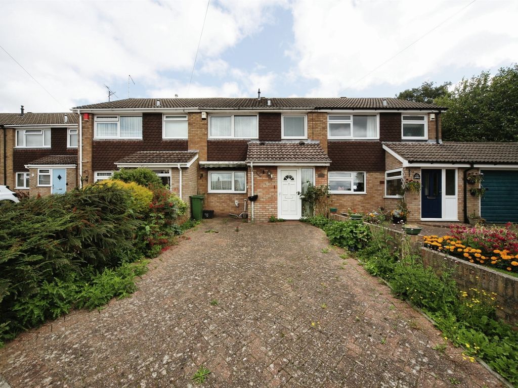 3 bed terraced house for sale in Lancing Road, Luton LU2, £275,000 Zoopla