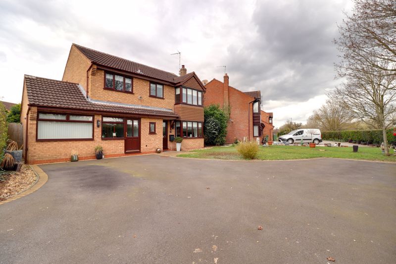 4 bed detached house for sale in Denstone Avenue, The Meadows, Stafford