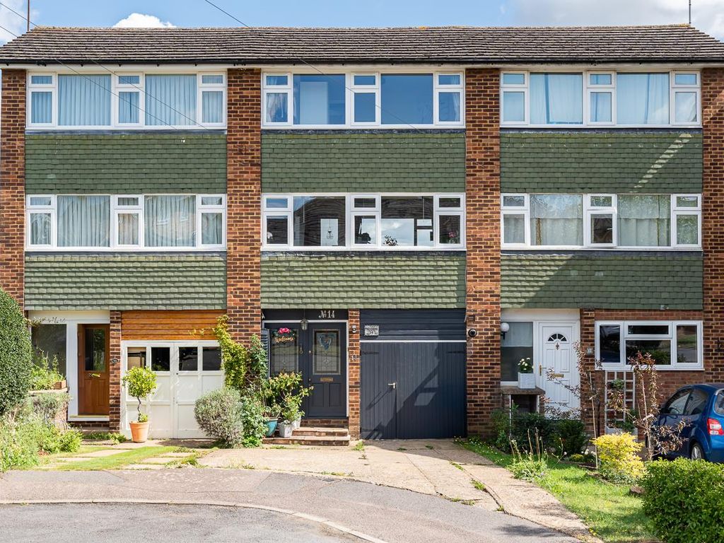 3 bed property for sale in Alexander Road, Hertford SG14, £419,995 Zoopla
