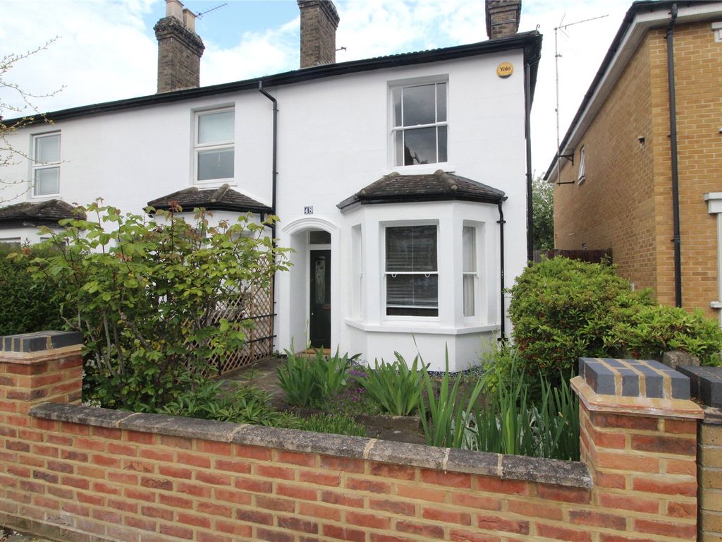 3 bed end terrace house for sale in Lytton Road, New