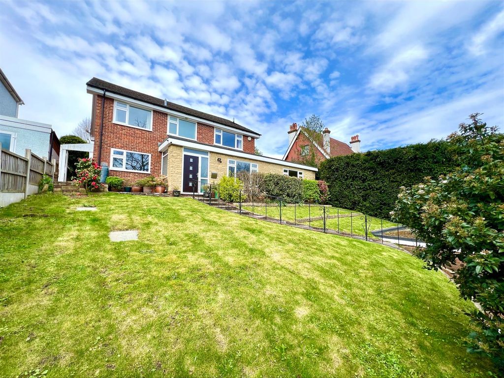 5 bed detached house for sale in The Drive, Coulsdon CR5, £799,950 Zoopla