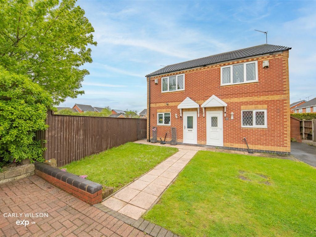 2 bed semidetached house for sale in Wadsworth Road, Bramley