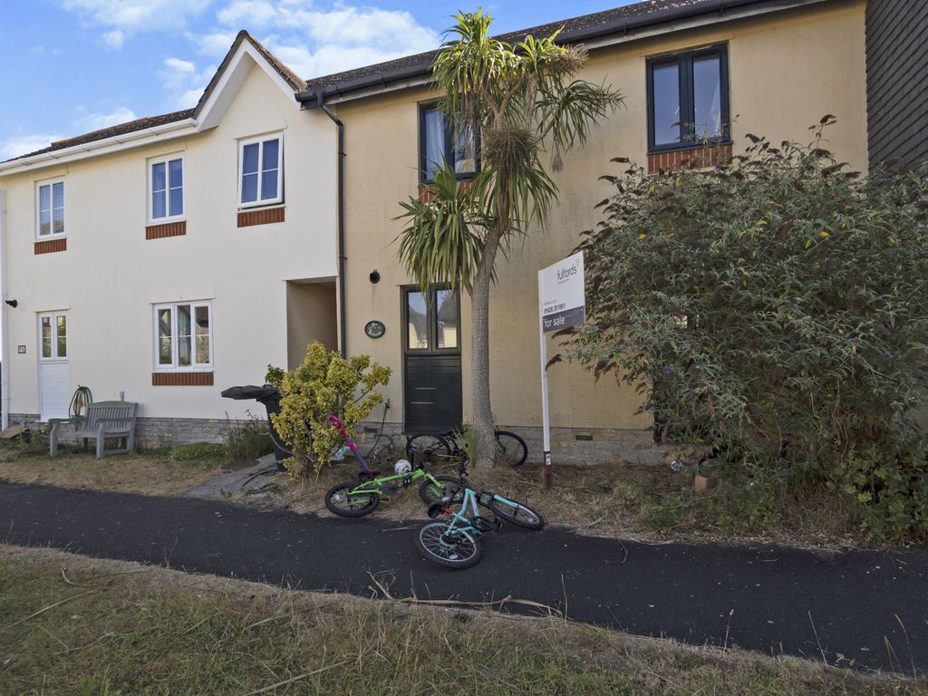 3 bed end terrace house for sale in Osborn Close, Ipplepen, Newton