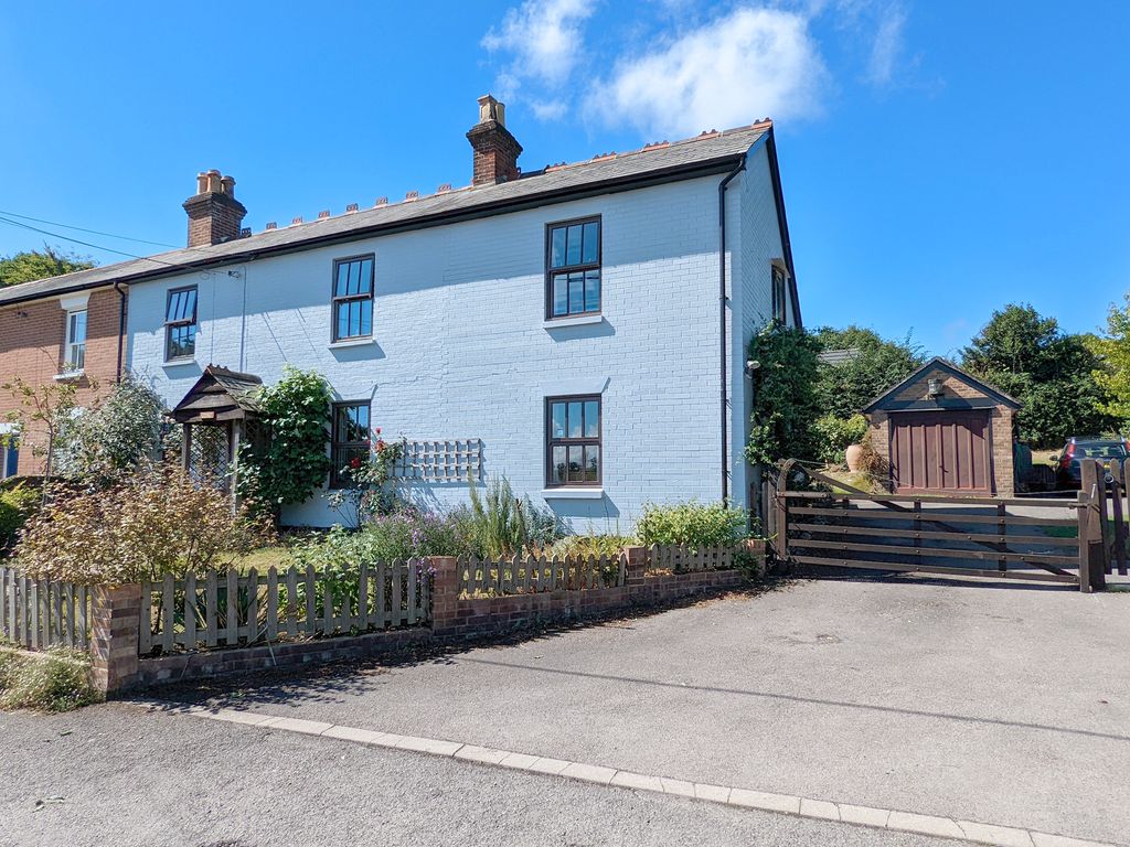 4 bed semidetached house for sale in Mount Pleasant Lane, Sway