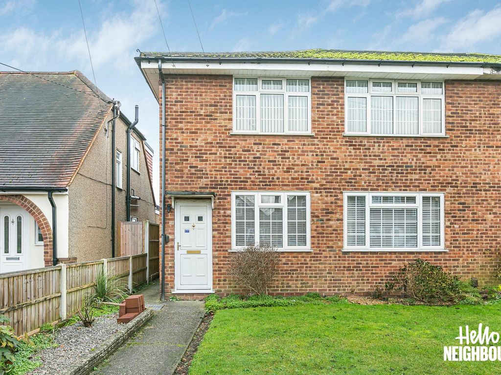 2 bed flat to rent in Ashgrove Road, Ashford TW15, £1,650 pcm Zoopla