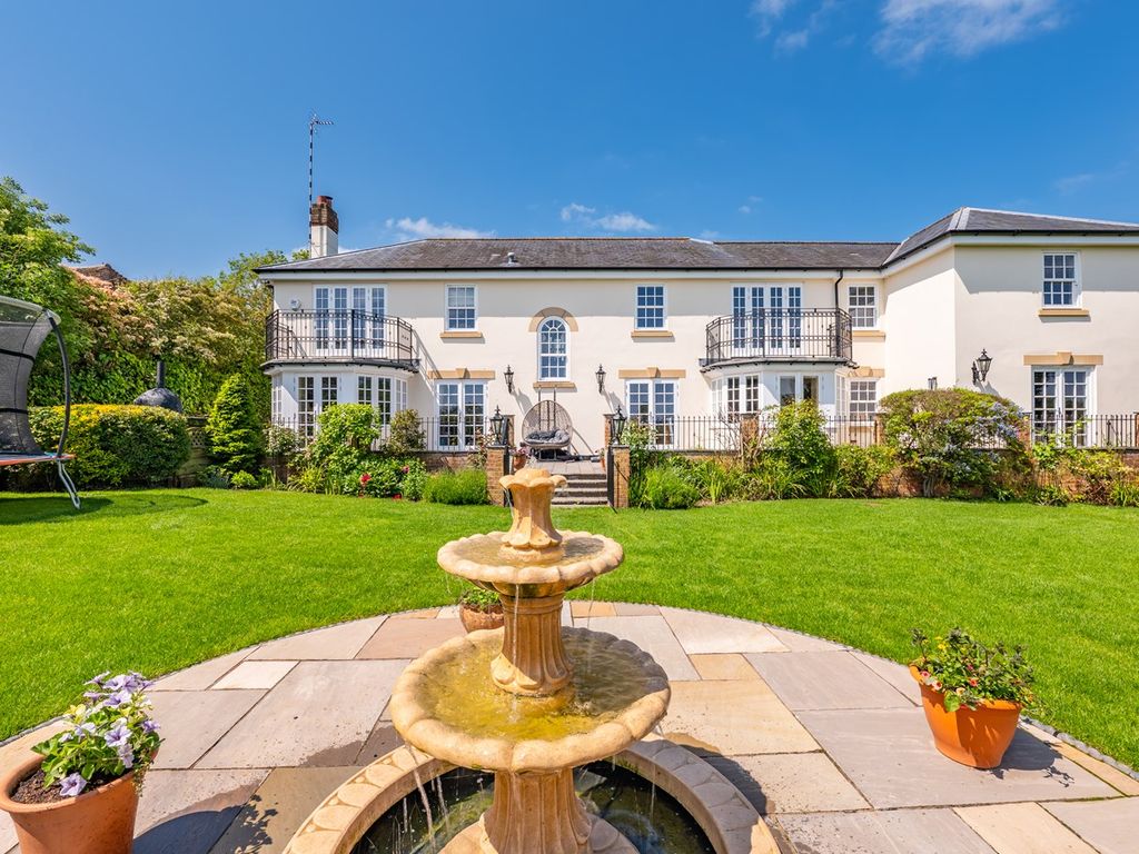 5 bed detached house for sale in Stratford Road, Wootton Wawen, Henley