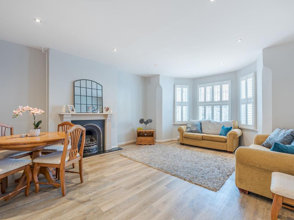 2 bed flat for sale in Lavender Hill, London SW11 Zoopla