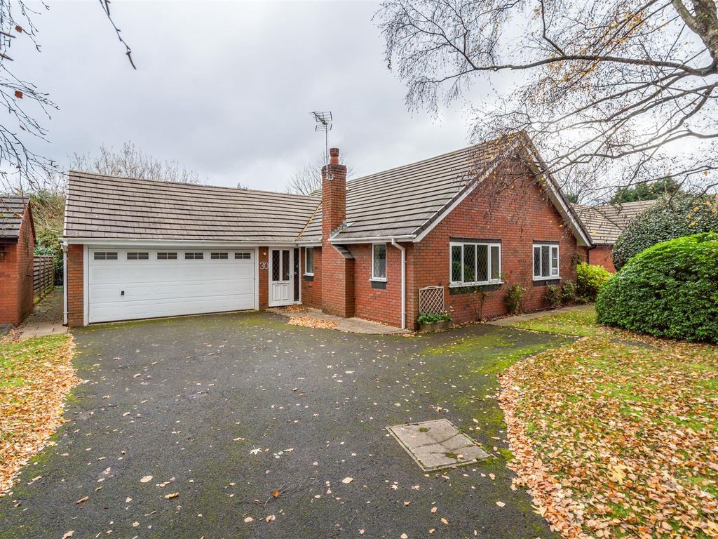 2 bed detached bungalow for sale in Queen Eleanors Drive, Knowle