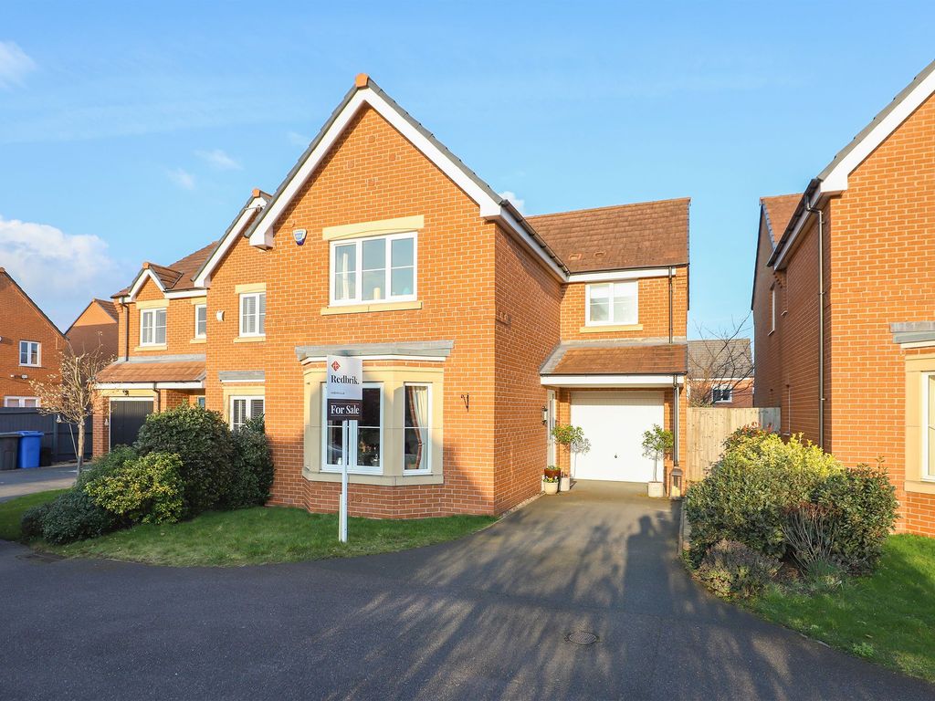 3 bed detached house for sale in Manor House Court, Chesterfield S41, £280,000 Zoopla