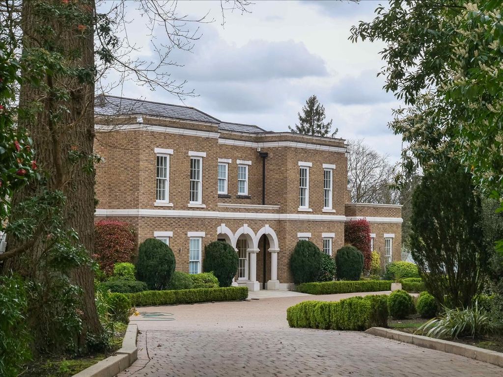 New home, 6 bed detached house for sale in Gorse Hill Road, Virginia