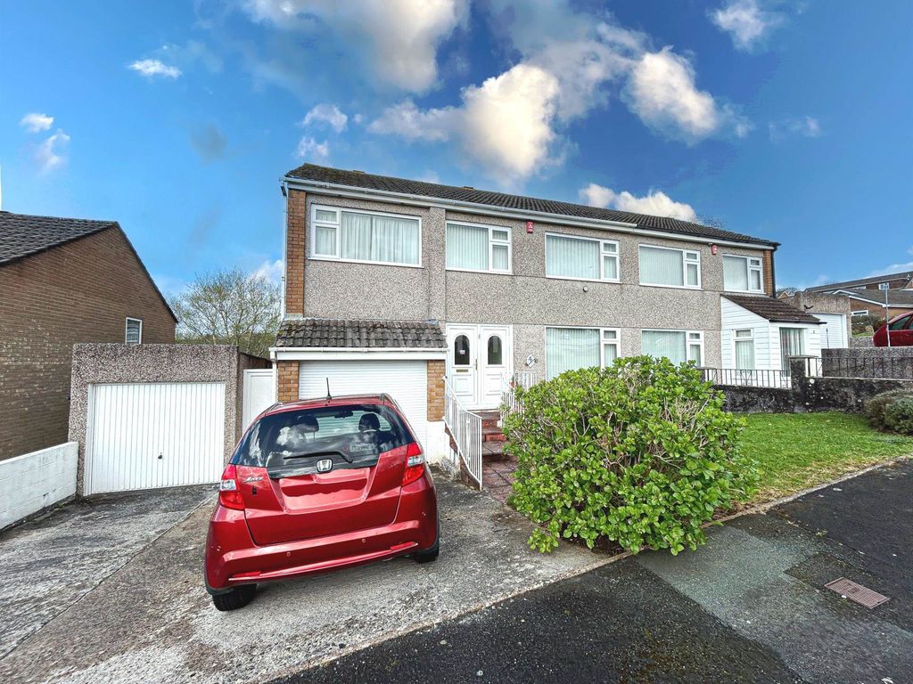 4 bed semidetached house for sale in Cressbrook Drive, Mainstone PL6