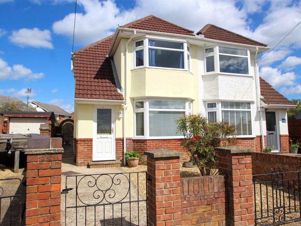 2 bed semidetached house for sale in Seaview Estate, Netley Abbey