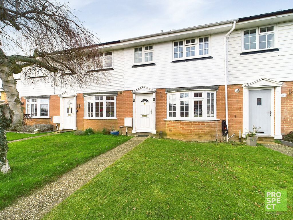 3 bed terraced house for sale in Wheatfield Close, Maidenhead