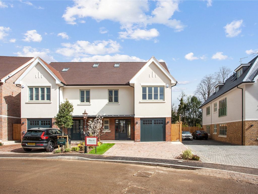 New home, 4 bed semidetached house for sale in Plot 6 Heathbourne