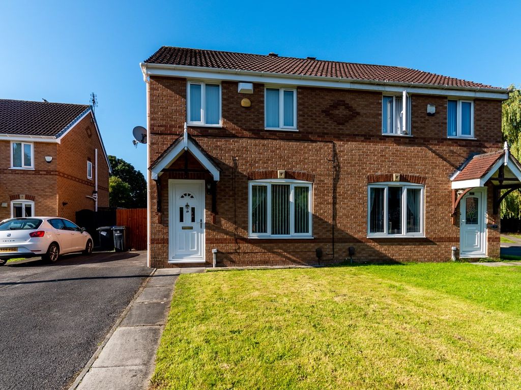 3 bed semidetached house for sale in Foxfield Close, Warrington WA2, £