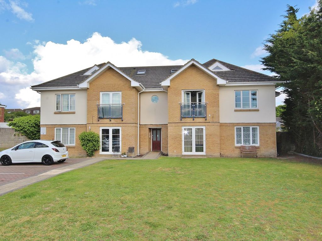 2 bed flat to rent in 50 Oakdale Road, Oakdale, Poole BH15, £1,100 pcm