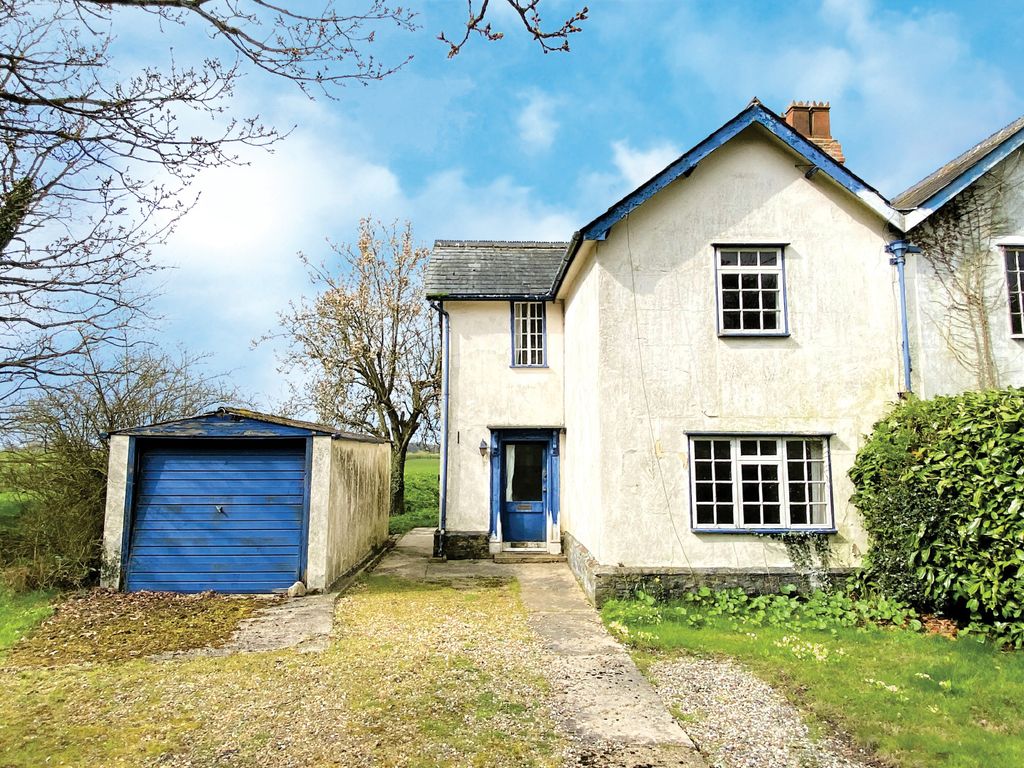 3 bed semidetached house for sale in Church Road, Wickham St. Paul