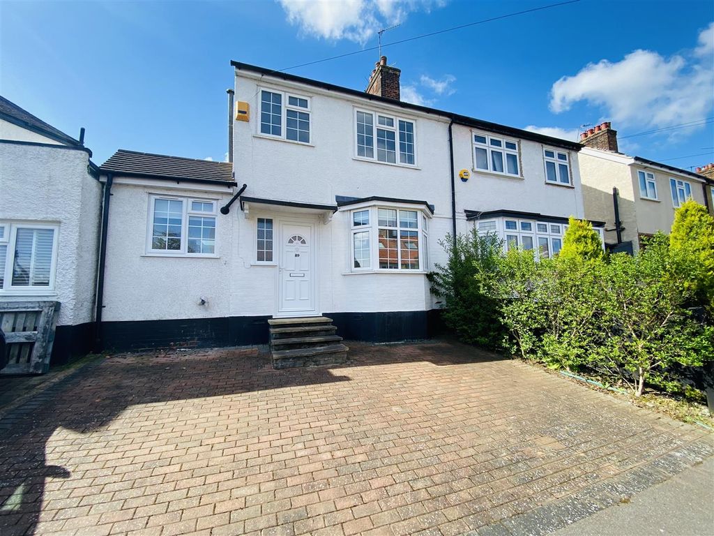 3 bed property for sale in Melbourne Road, Bushey WD23, £625,000 Zoopla