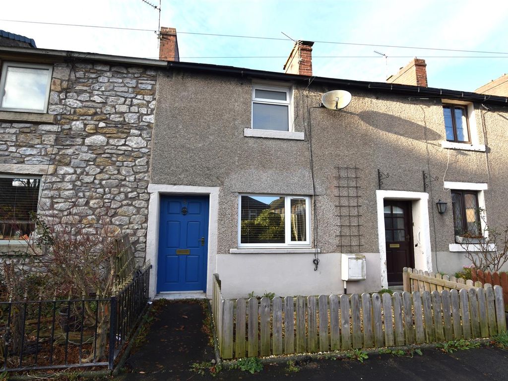 2 bed property to rent in Queen Street, Clitheroe BB7, £700 pcm Zoopla