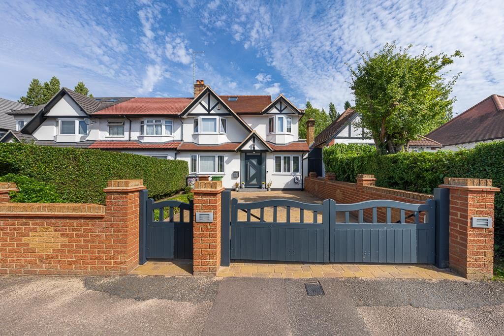 5 bed end terrace house for sale in Whitehouse Avenue, Borehamwood WD6