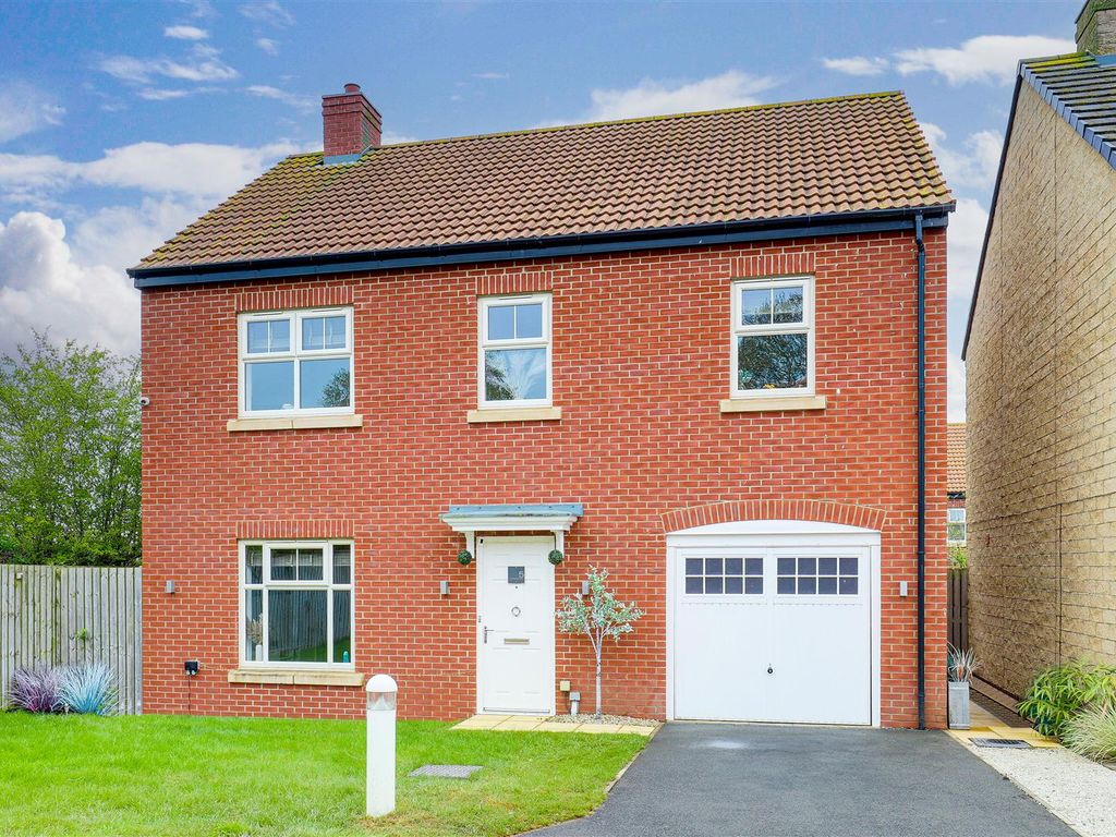 4 bed detached house for sale in Strelley Close, Linby, Nottinghamshire