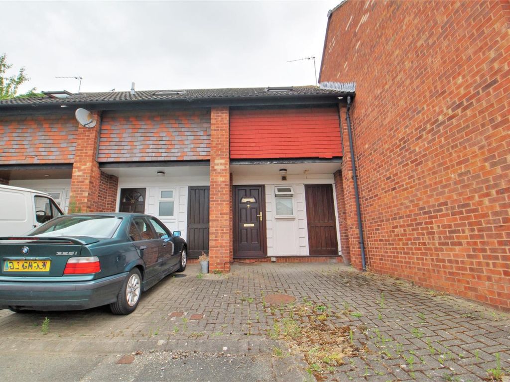 1 bed terraced house for sale in Raglan Street, Tredworth, Gloucester