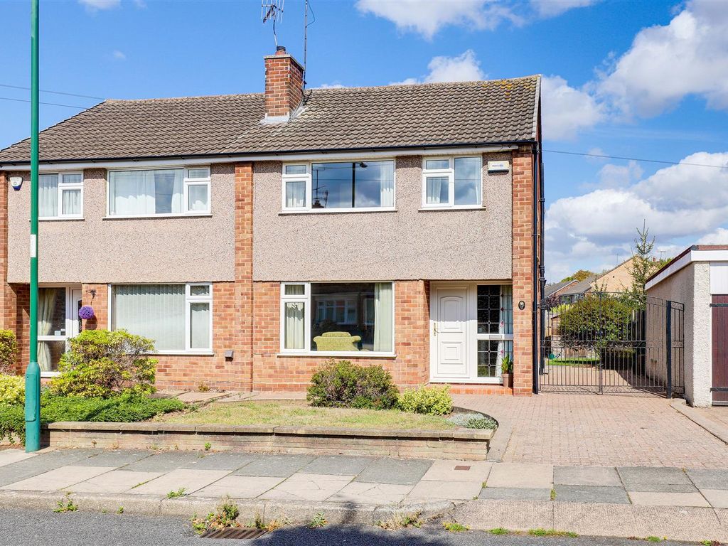 3 bed semidetached house for sale in Newholm Drive, Wilford