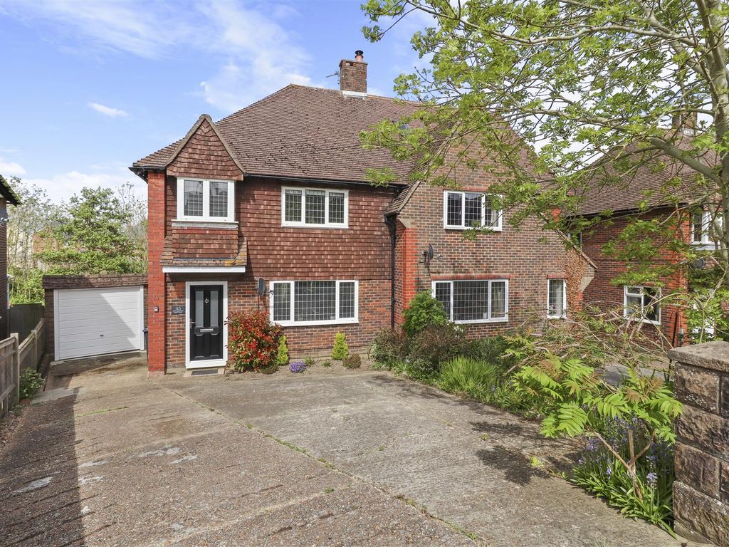 3 bed semidetached house for sale in Hawkswood Drive, Hailsham BN27