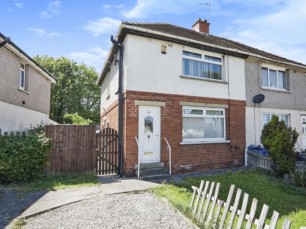 3 bed semidetached house for sale in Thackeray Road, Bradford BD10