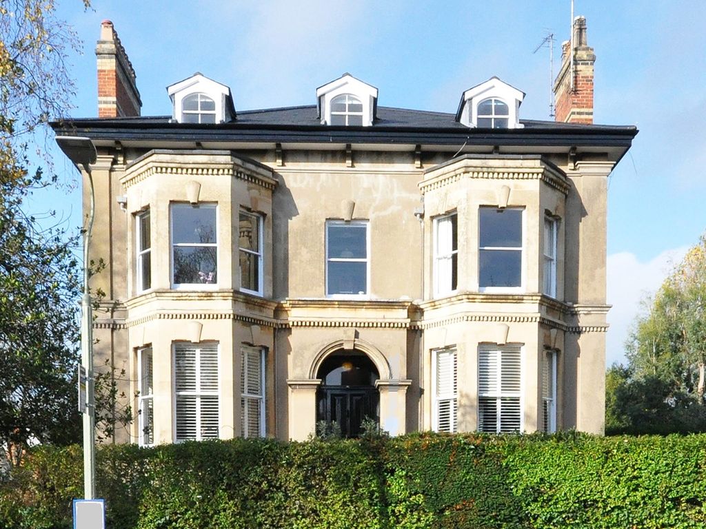 Christchurch Road, Cheltenham GL50  