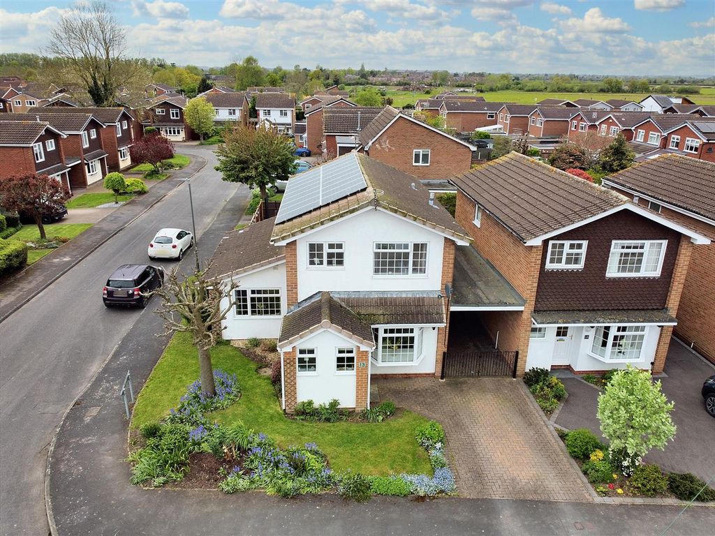 4 bed detached house for sale in Holmes Road, Breaston, Derby DE72, £