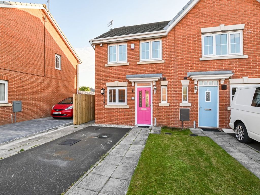 2 bed end terrace house for sale in Manor Court, NewbigginByTheSea NE64 Zoopla