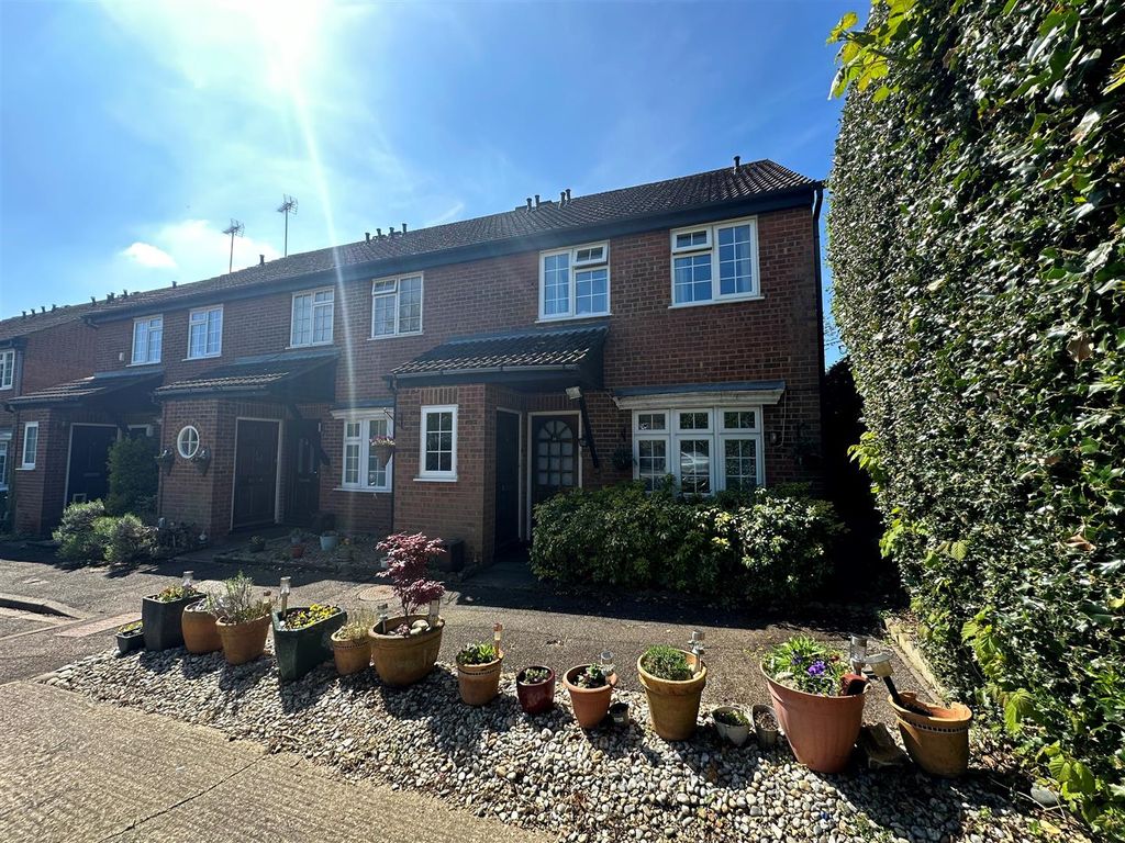 1 bed for sale in Harding Close, Watford WD25 Zoopla
