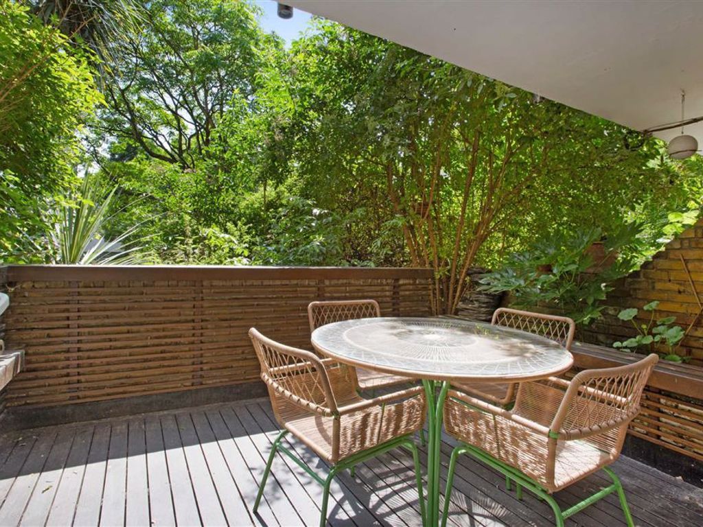 Malta Street, London EC1V