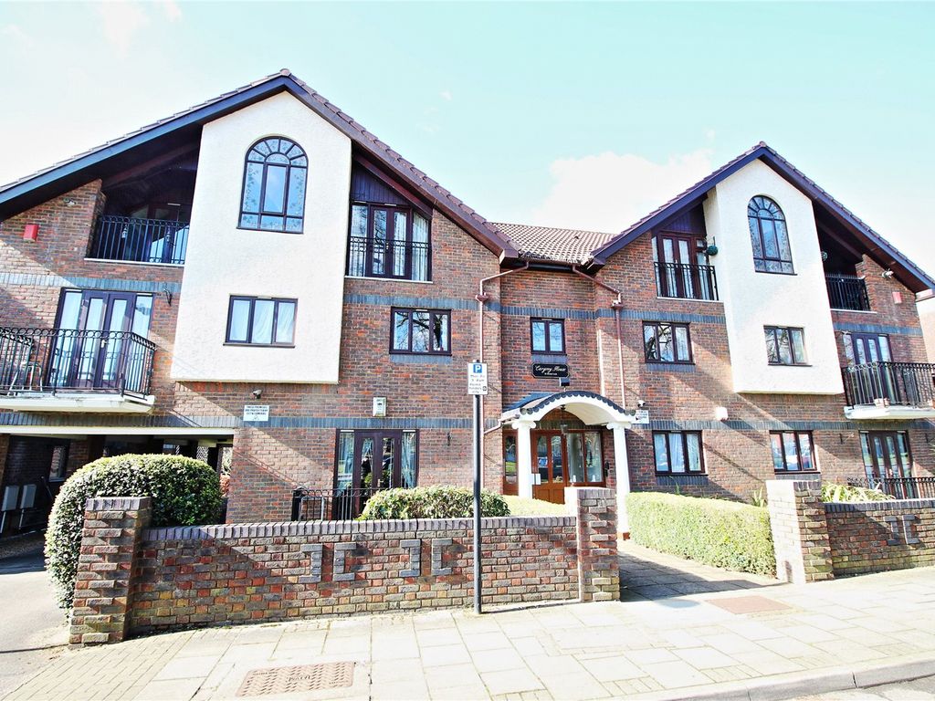 2 bed flat to rent in Cargrey House, 58 Marsh Lane, Stanmore HA7, £