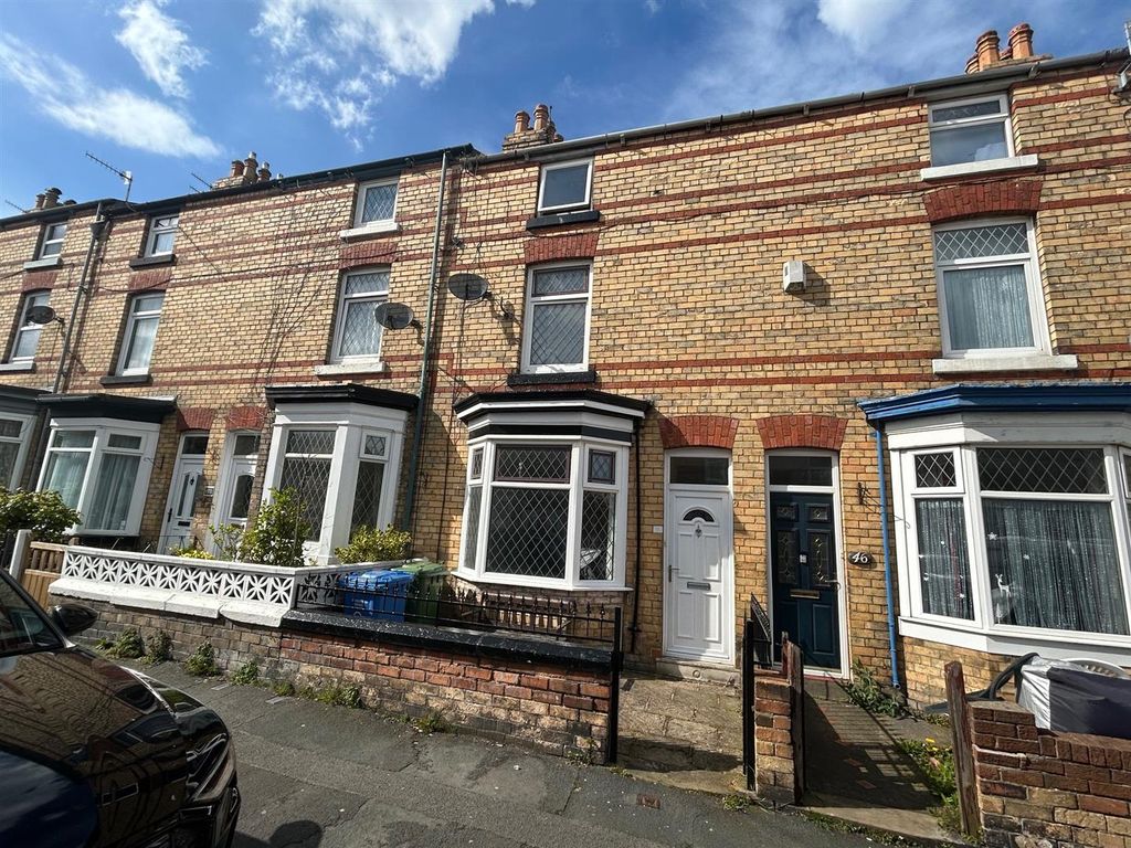 3 bed terraced house for sale in Murchison Street, Scarborough YO12, £