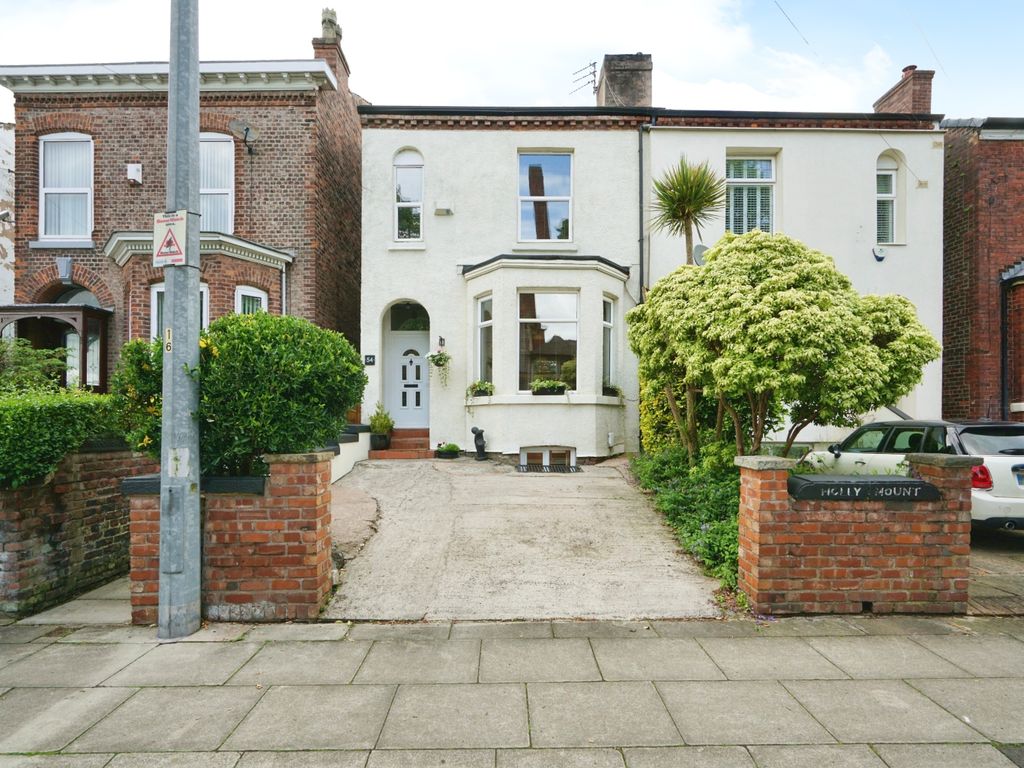 3 bed semidetached house for sale in Cromwell Road, Manchester M30, £