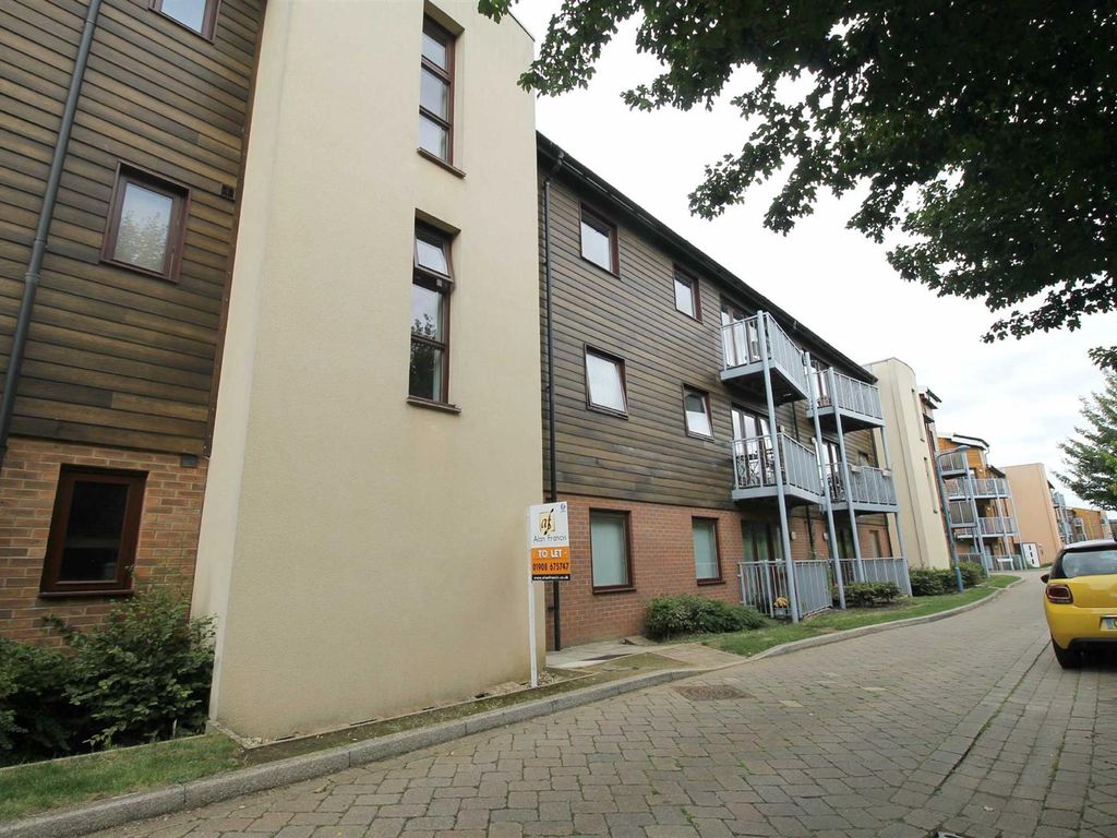 2 bed flat to rent in Staverton Grove, Broughton, Milton Keynes MK10, £