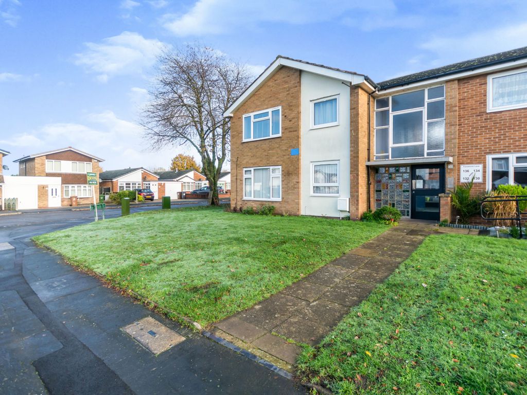 2 bed flat for sale in Foredrove Lane, Solihull, West Midlands B92 Zoopla