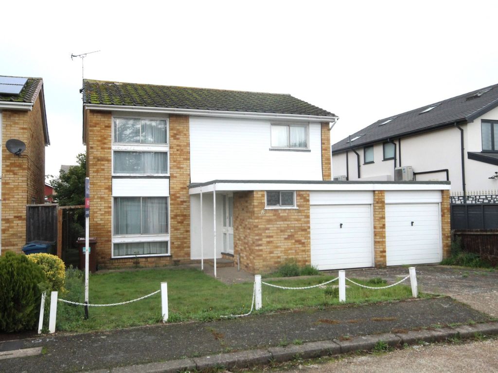 4 bed detached house for sale in Langland Drive, Pinner HA5, £800,000