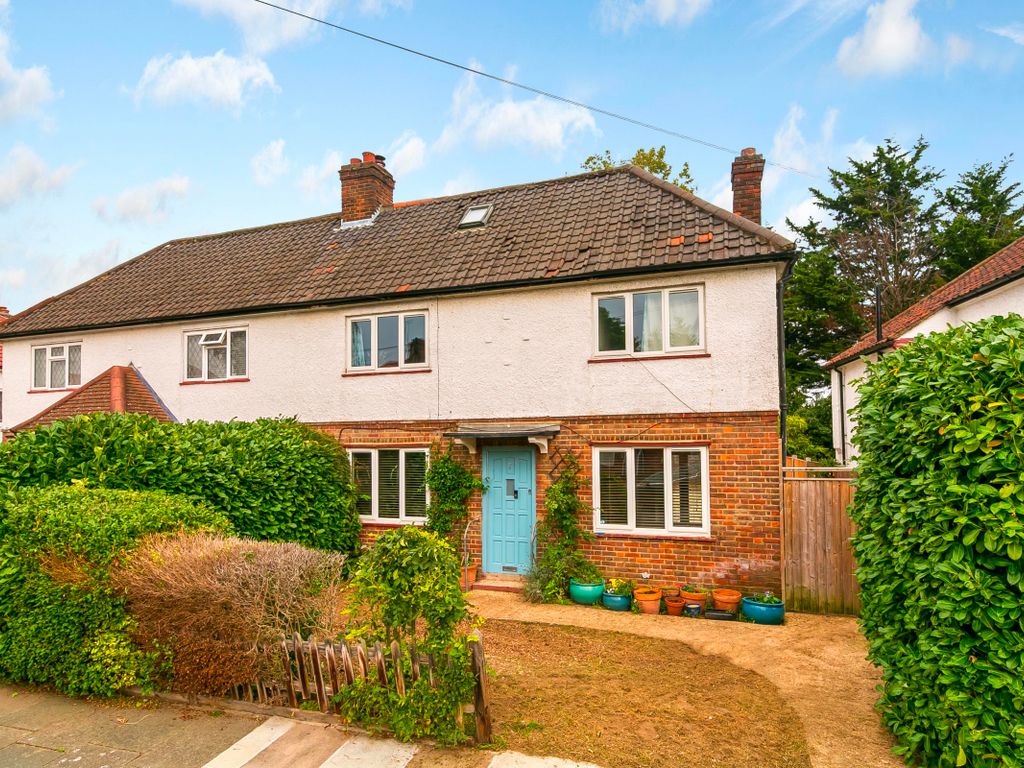 4 bed semidetached house for sale in Fielding Avenue, Twickenham TW2
