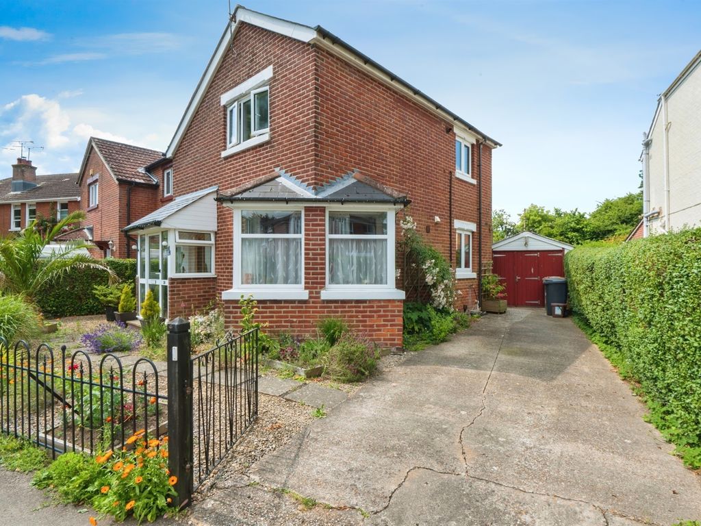 3 bed semidetached house for sale in Ruskin Road, Eastleigh SO50, £350,000 Zoopla