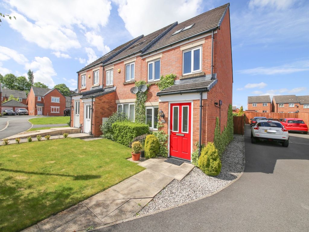 3 bed end terrace house for sale in Hartley Green Gardens, Billinge