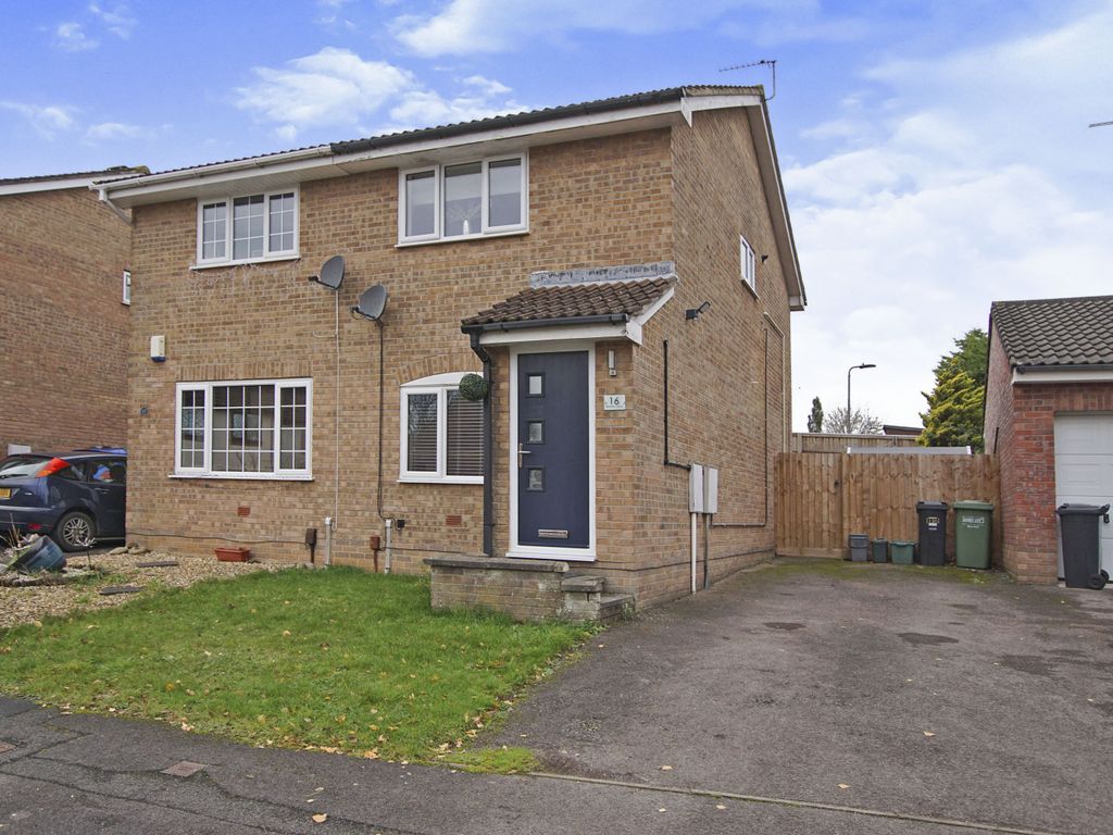 2 bed semidetached house for sale in Berkeley Mead, Bradley Stoke