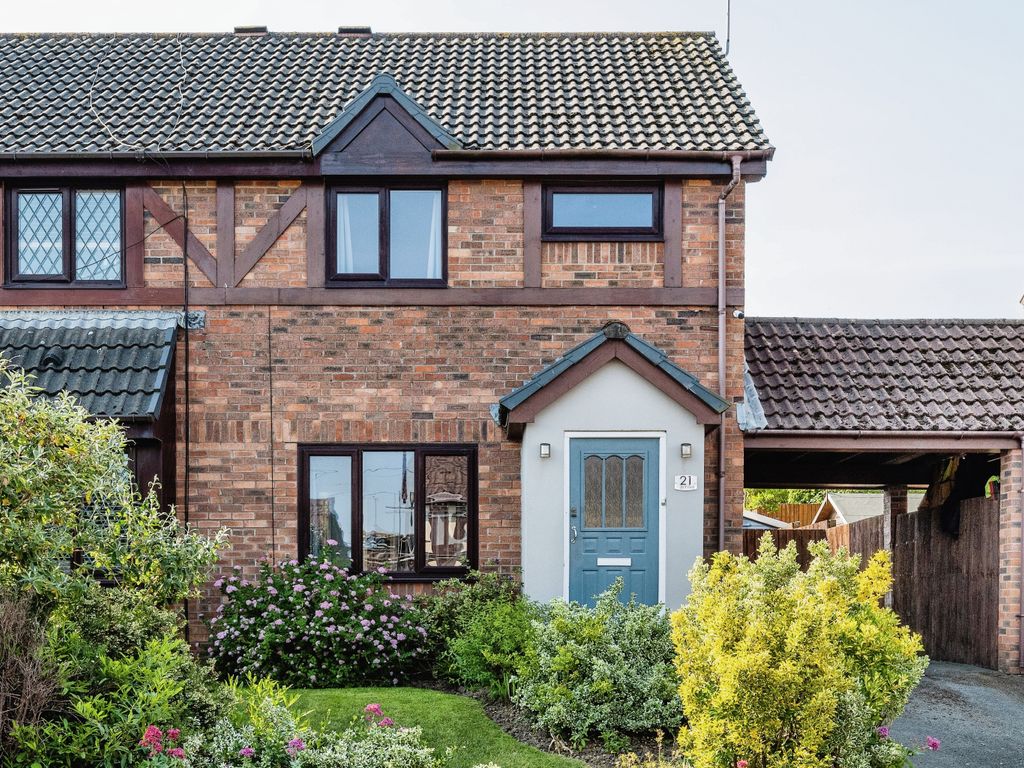 3 bed semidetached house for sale in Clos Y Gelli, Pemberton, Llanelli