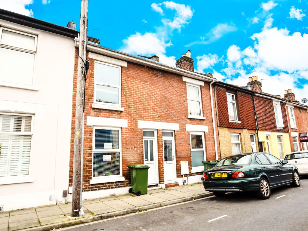 3 bed terraced house to rent in Boulton Road, Southsea PO5 Zoopla