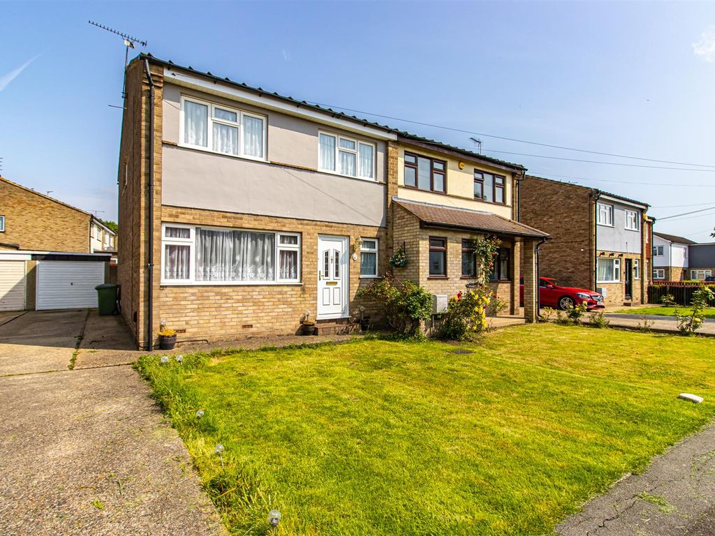 4 bed semidetached house for sale in The Willows, Grays RM17 Zoopla