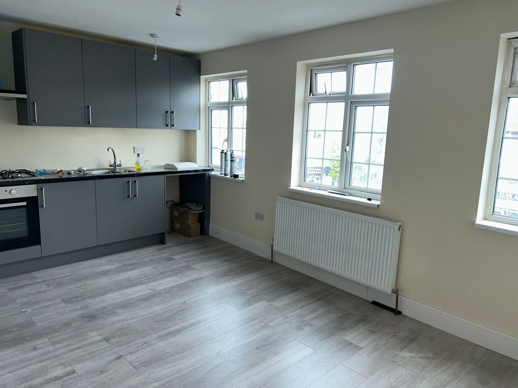 3 bed flat to rent in Greenford Road, Greenford UB6 Zoopla