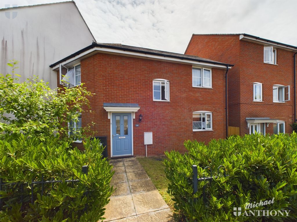 3 bed end terrace house for sale in Prince Rupert Drive, Aylesbury, Buckinghamshire HP19, £